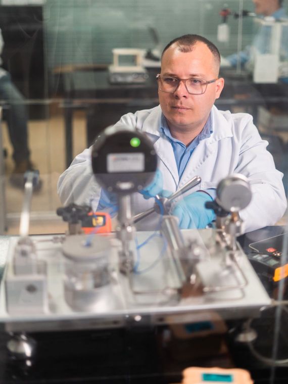  instrumentos de presión, calibración de manómetros, control de presión, medición industrial, trazabilidad presión, calibración certificada