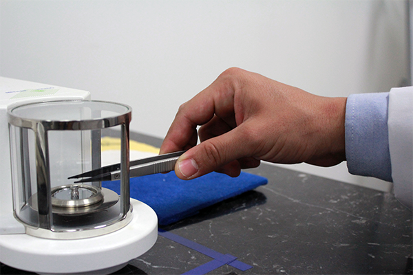 Servicio de calibración de balanzas analiticas Metroglobal Laboratorio de calibración metrológica Cardinal Weighing Colombia